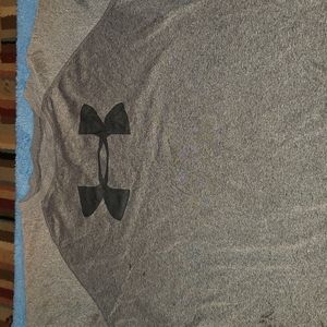 Under Armour tee